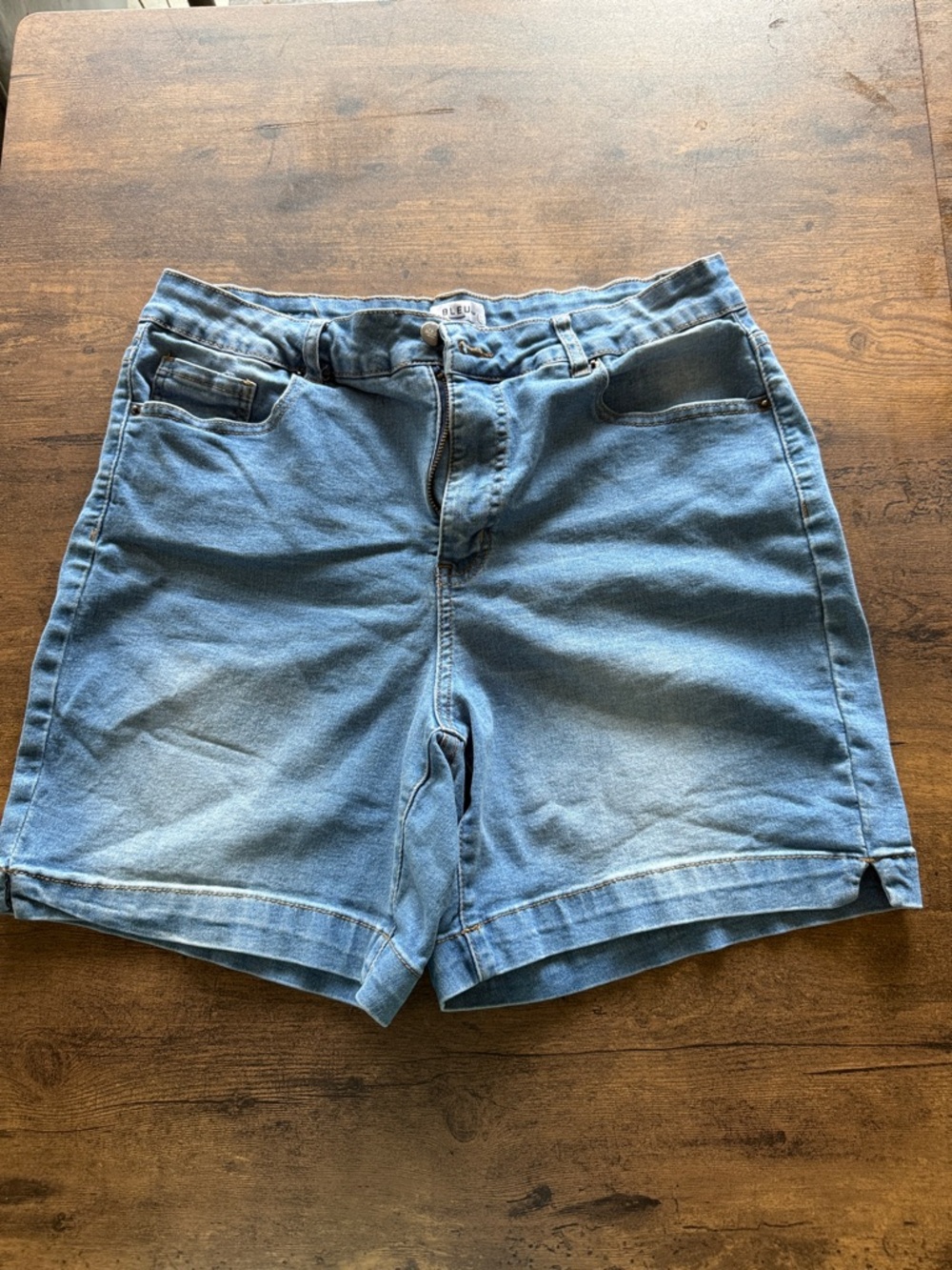 Women’s Light Blue Denim Jean Shorts — Classic Casual Fit